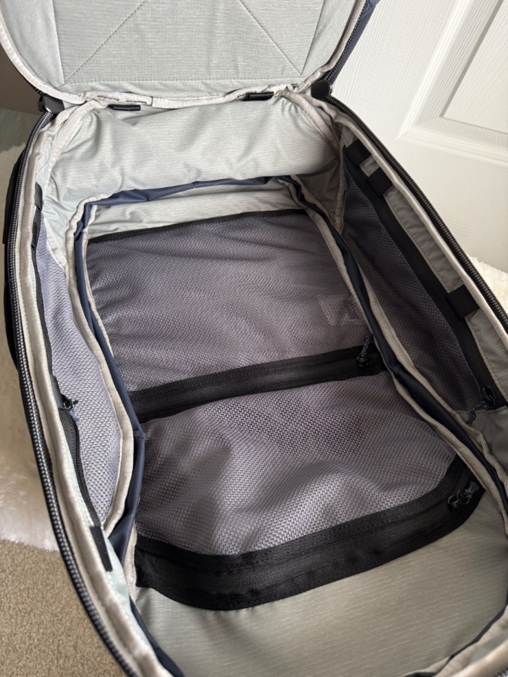 NWOT Peak Design 30L Travel Backpack - Midnight Blue - Picture 14 of 14